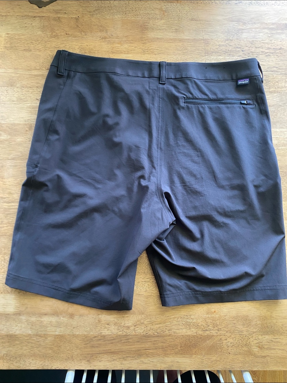 Patagonia Terravia trail 10” shorts black/gray men’s 34. NWOT. - Picture 3 of 7